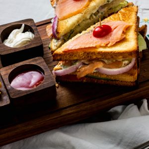 Smoked salmon toast